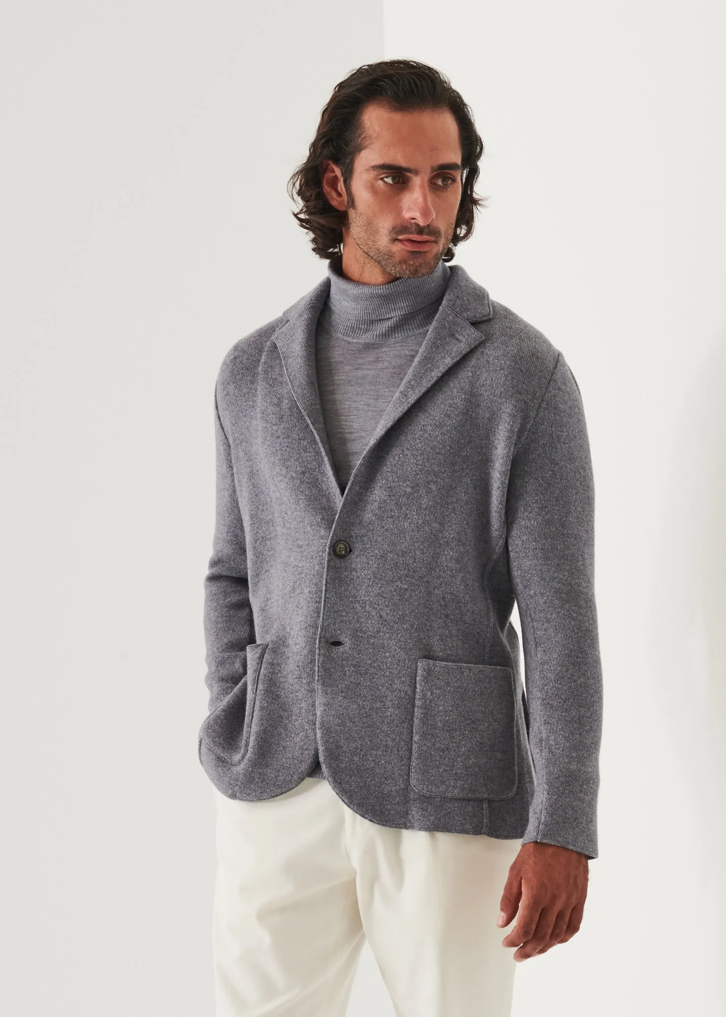 ITALIAN CASHMERE TWO-BUTTON BLAZER