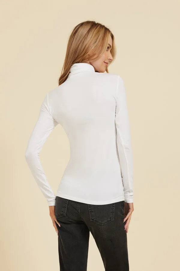 Majestic Long Sleeve Viscose Turtleneck in Blanc