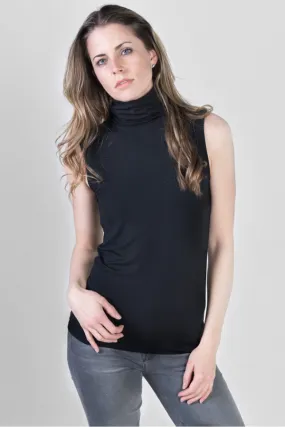 Majestic Sleeveless Turtleneck in Noir