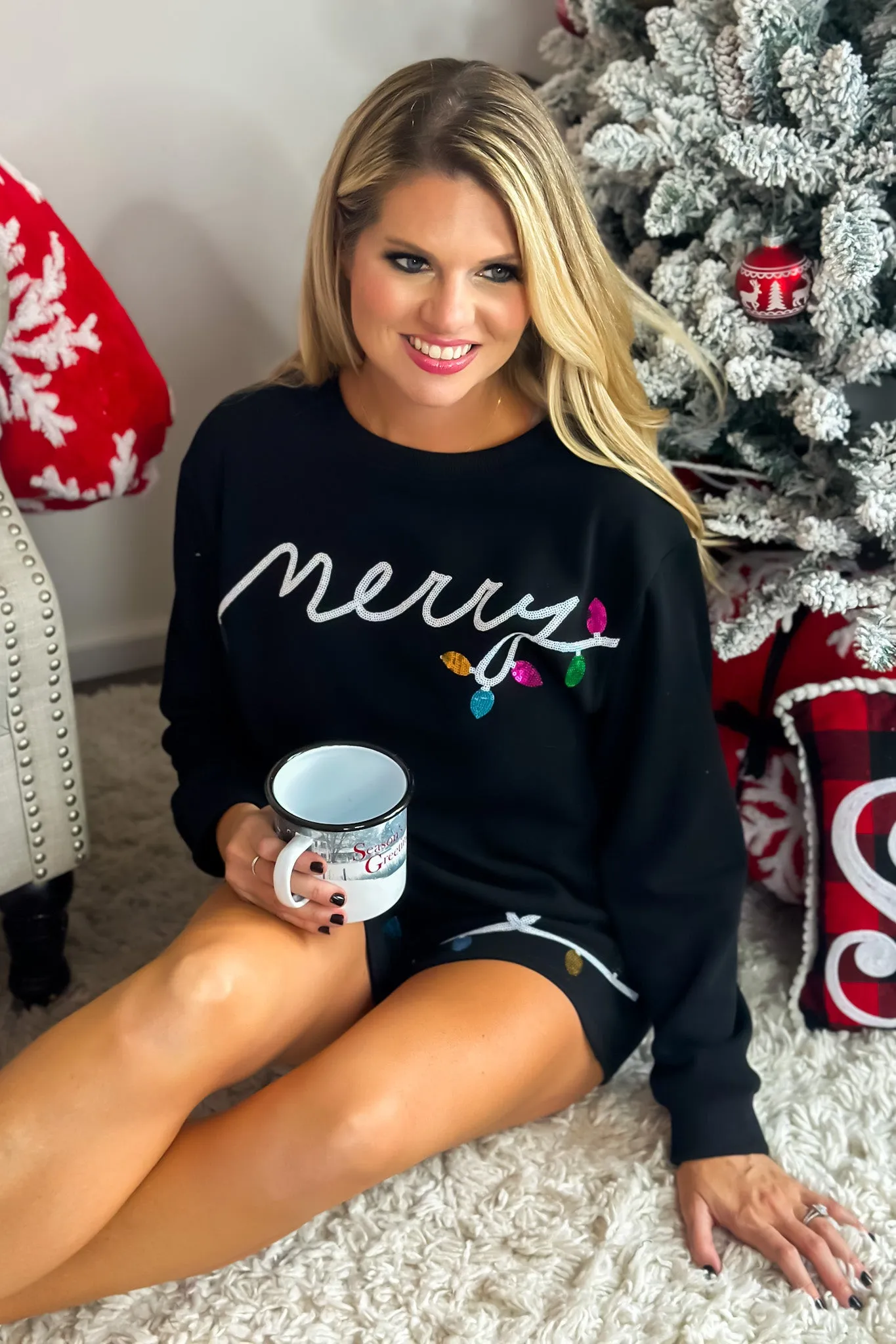 Merry Sequined Lights Pullover/Shorts Fleece Set : Black