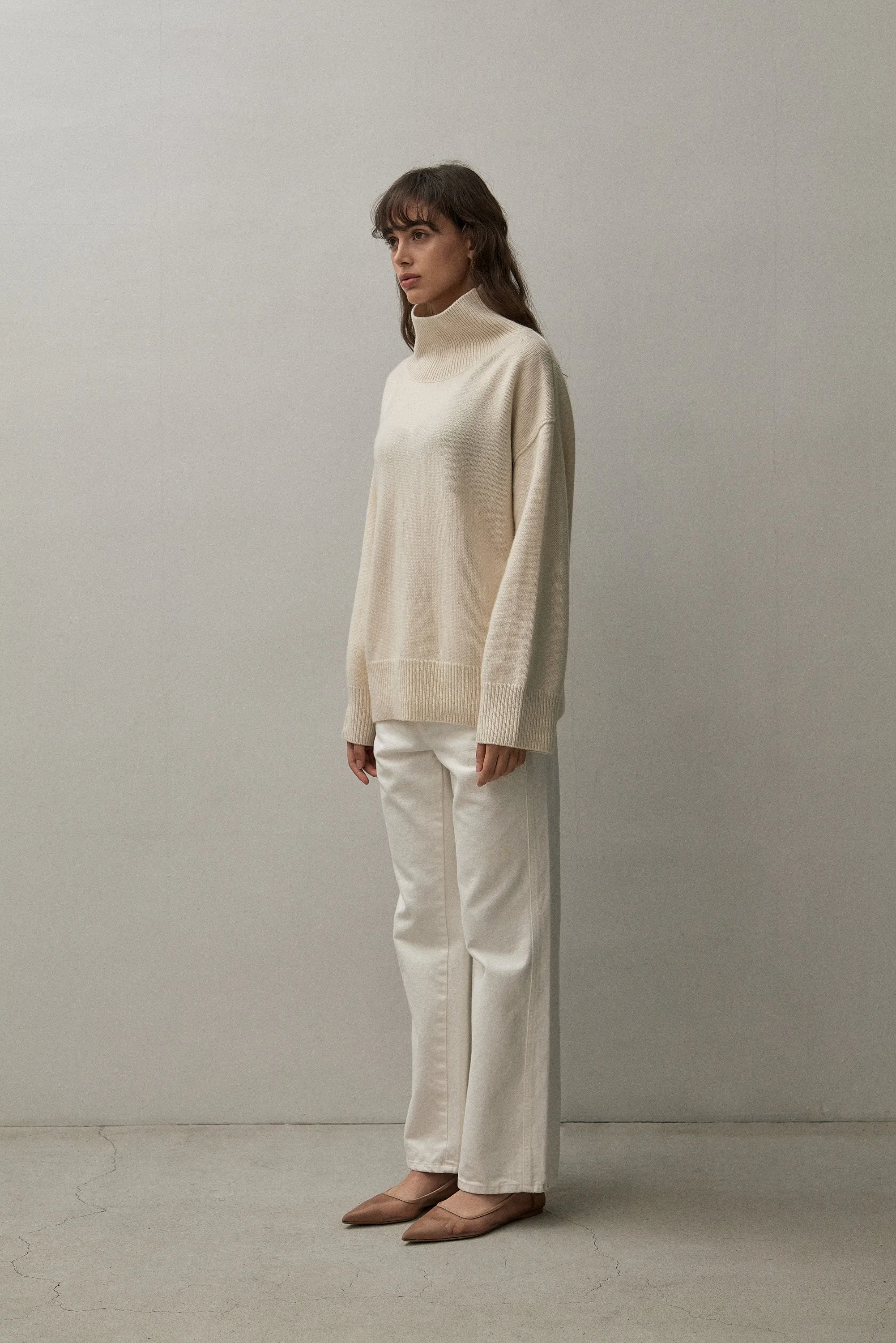 THE CLASSIC TURTLENECK - ECO WHITE