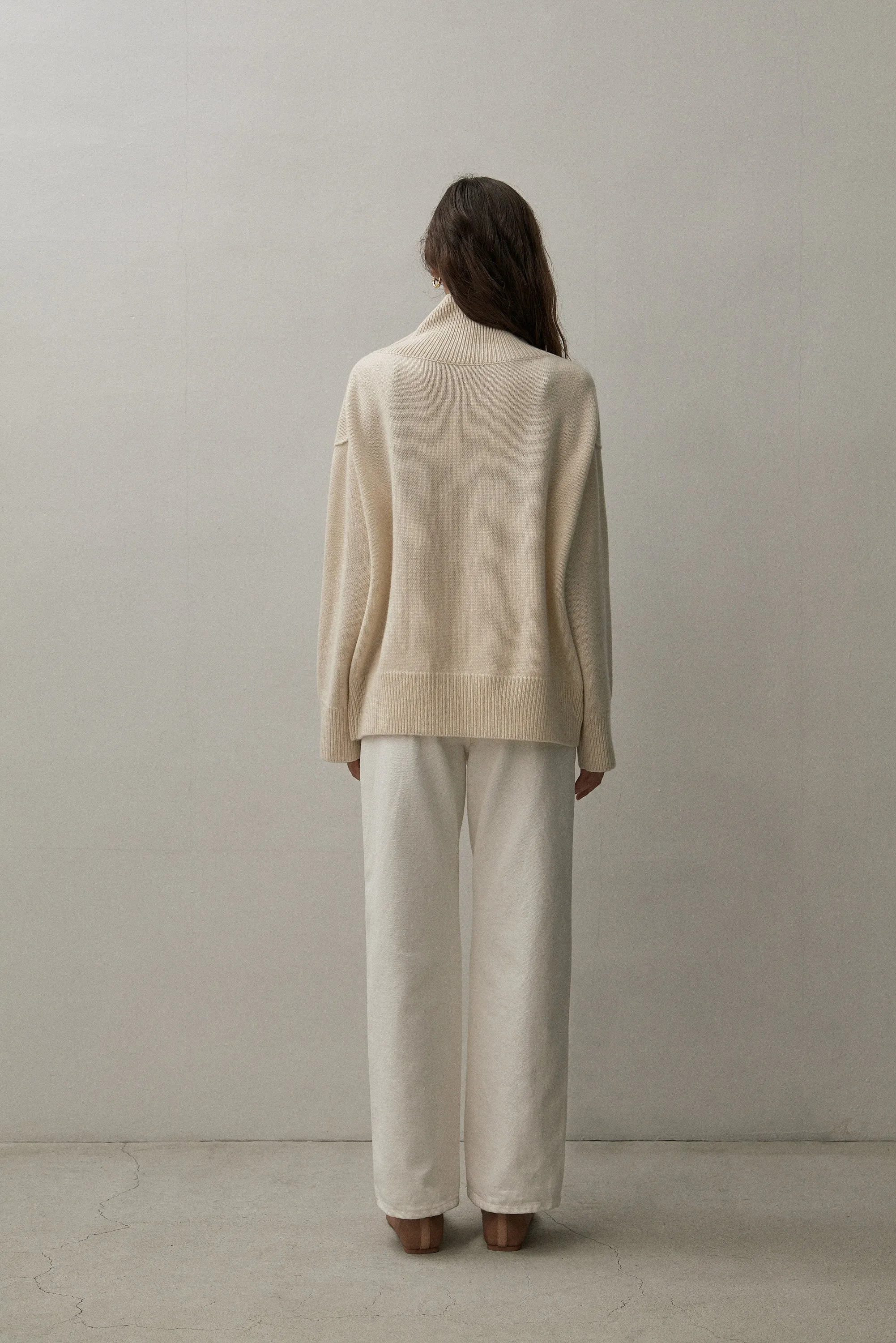 THE CLASSIC TURTLENECK - ECO WHITE